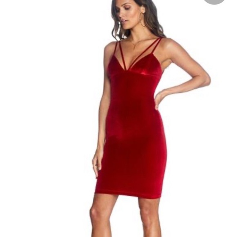 Cosmopolitan x Dress the population velvet cocktail dress